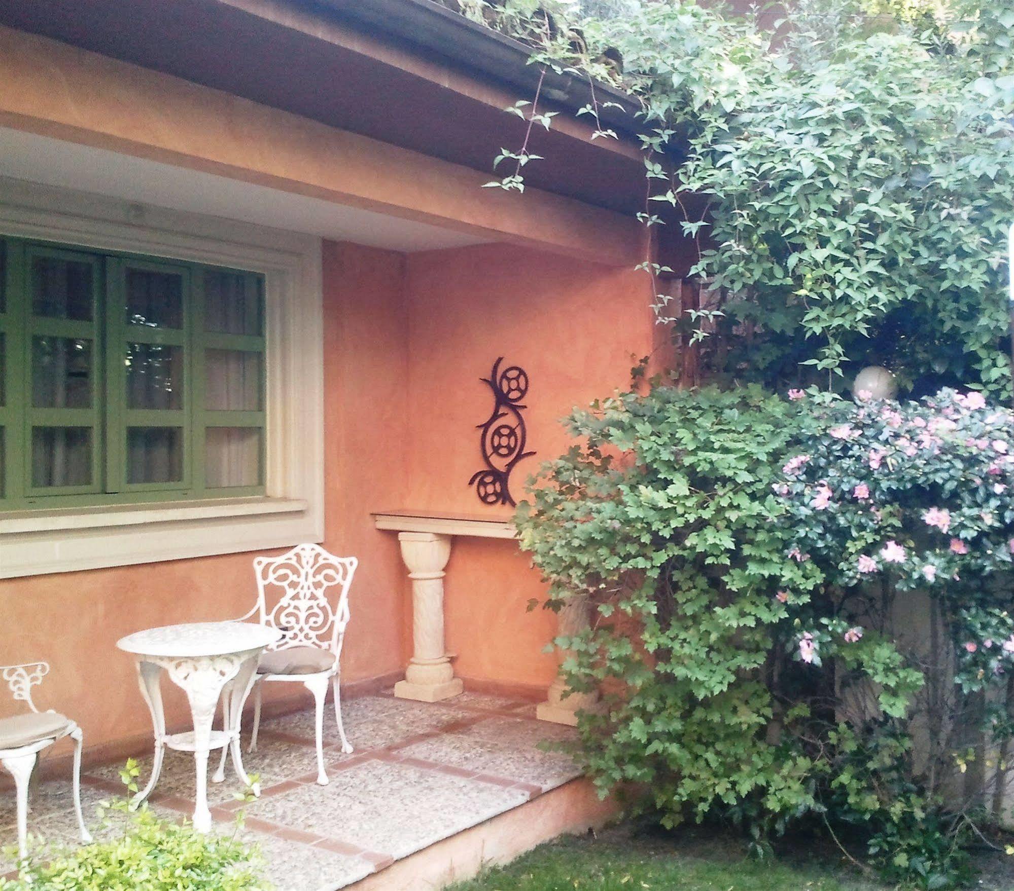 La Quinta De Los Cedros Madri Exterior foto